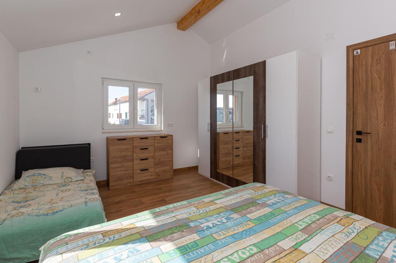 D&D Apartmani Biograd Na Moru Bagian luar foto
