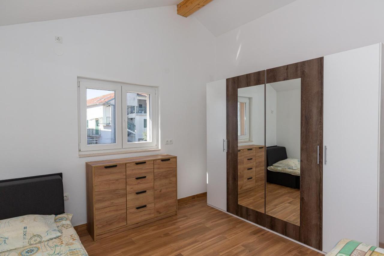 D&D Apartmani Biograd Na Moru Bagian luar foto
