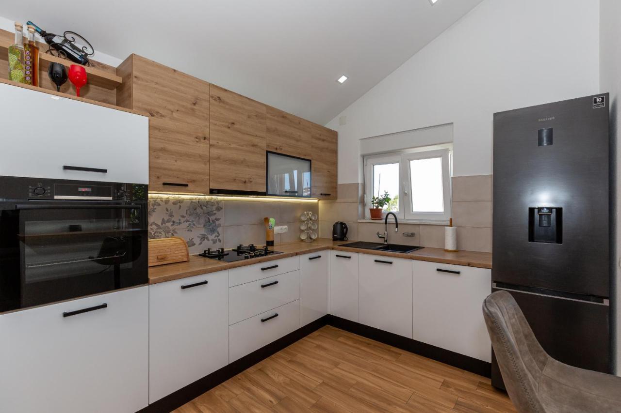 D&D Apartmani Biograd Na Moru Bagian luar foto