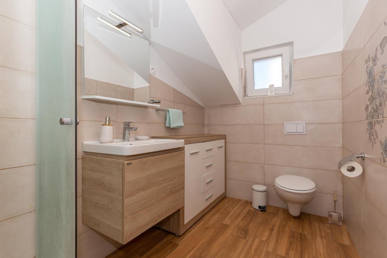 D&D Apartmani Biograd Na Moru Bagian luar foto